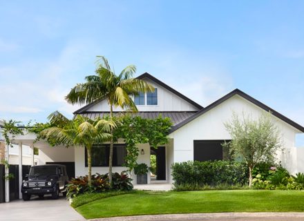 facade garage driveway