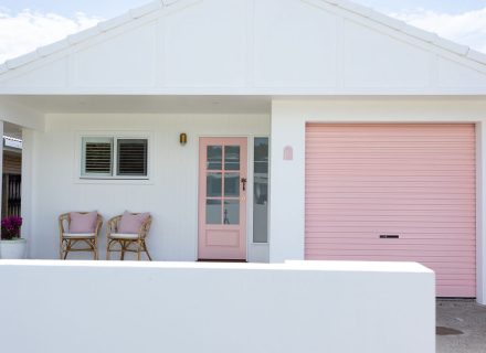 facade garage driveway