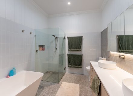 Satinwood Place, Kainga 6