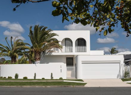 facade garage driveway